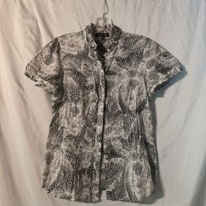 Short sleeve button down